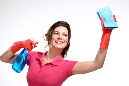Clean and comfortable London residence maintained by a reliable house cleaning service